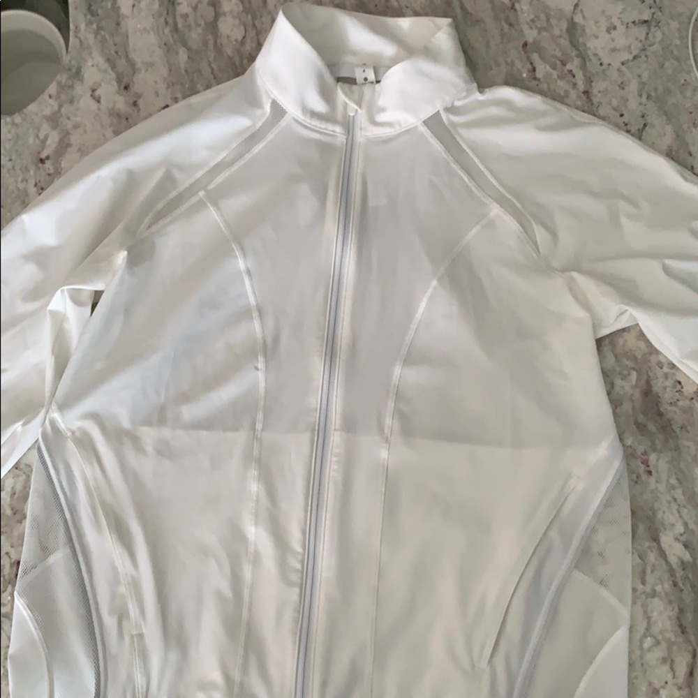 White lululemon running jacket